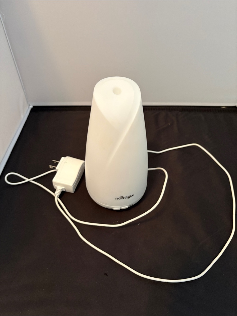 NatrogixWhite Portable Ultrasonic Diffuser - Compact Aromatherapy Humidifier